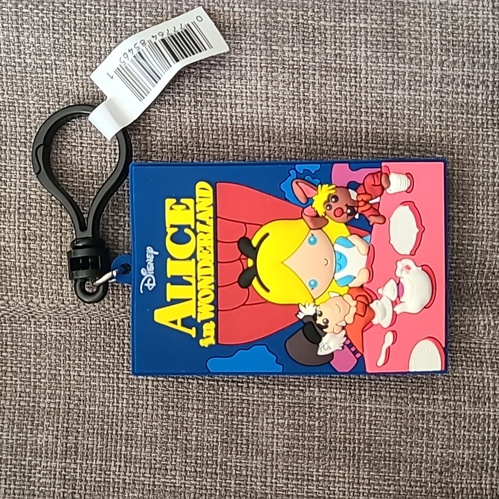 Disney 3D Figural Keyring Series 42 Alice In Wonderland Poster